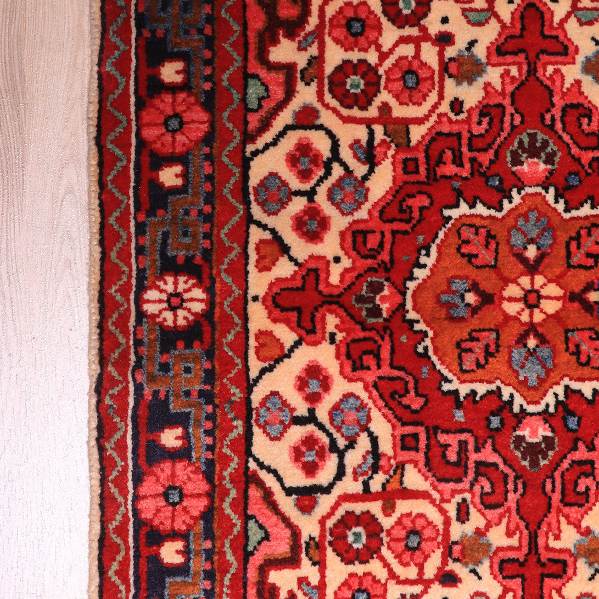 ペルシャ絨毯(イラン産)バクティアリ 103×63cm(FS-70062)