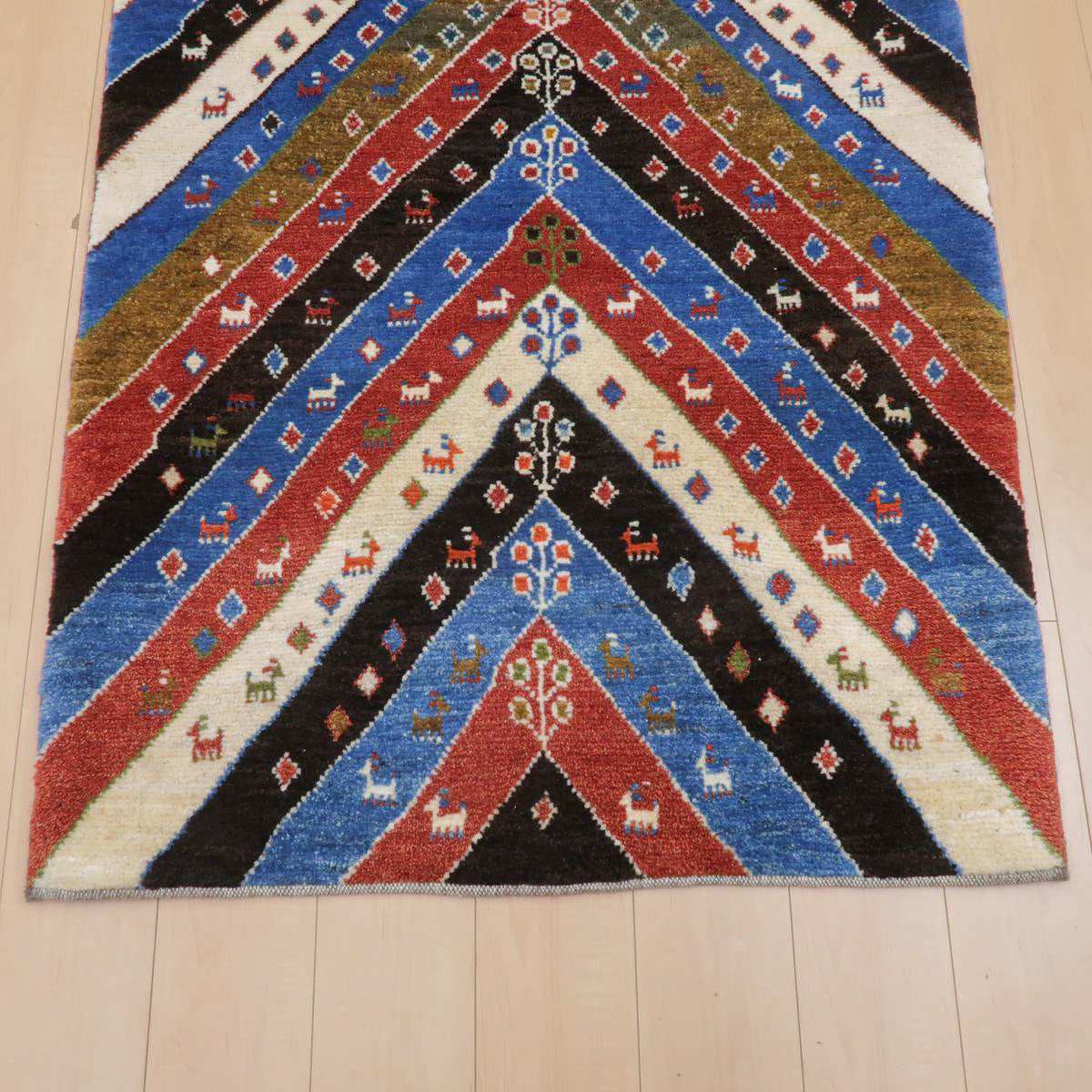 ギャッベ(ラティーフ) 145×103cm(BM-11664)