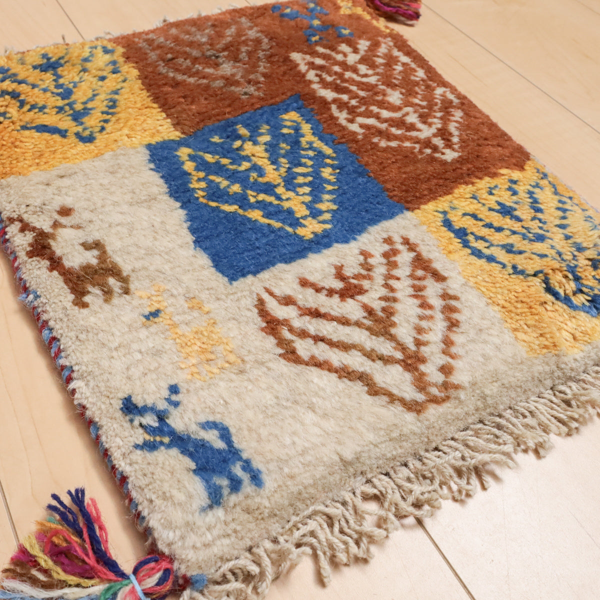 【2枚で46,000円】ギャッベ 40×34cm(BP-12323)