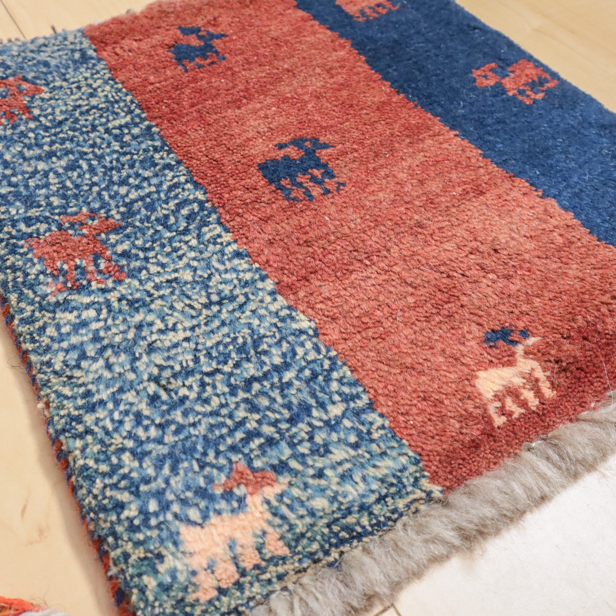 【2枚で46,000円】ギャッベ 40×40cm(BP-12329)