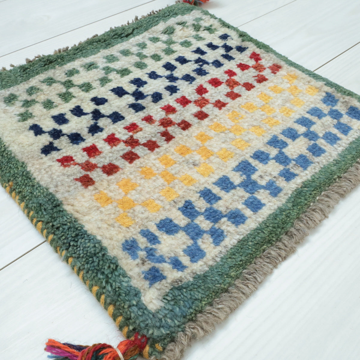 【2枚で46,000円】ギャッベ 39×41cm(BP-12486)
