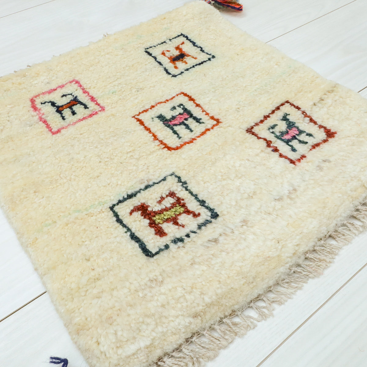 【2枚で46,000円】ギャッベ 38×42cm(BP-12584)