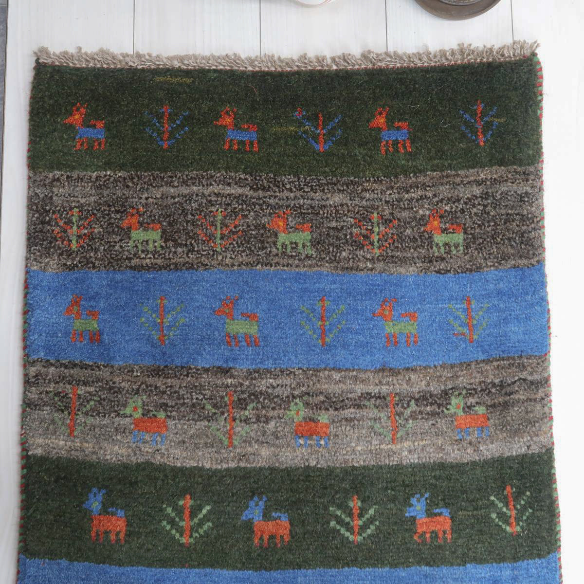 ギャッベ(ラティーフ) 87×66cm(BSS-11588)