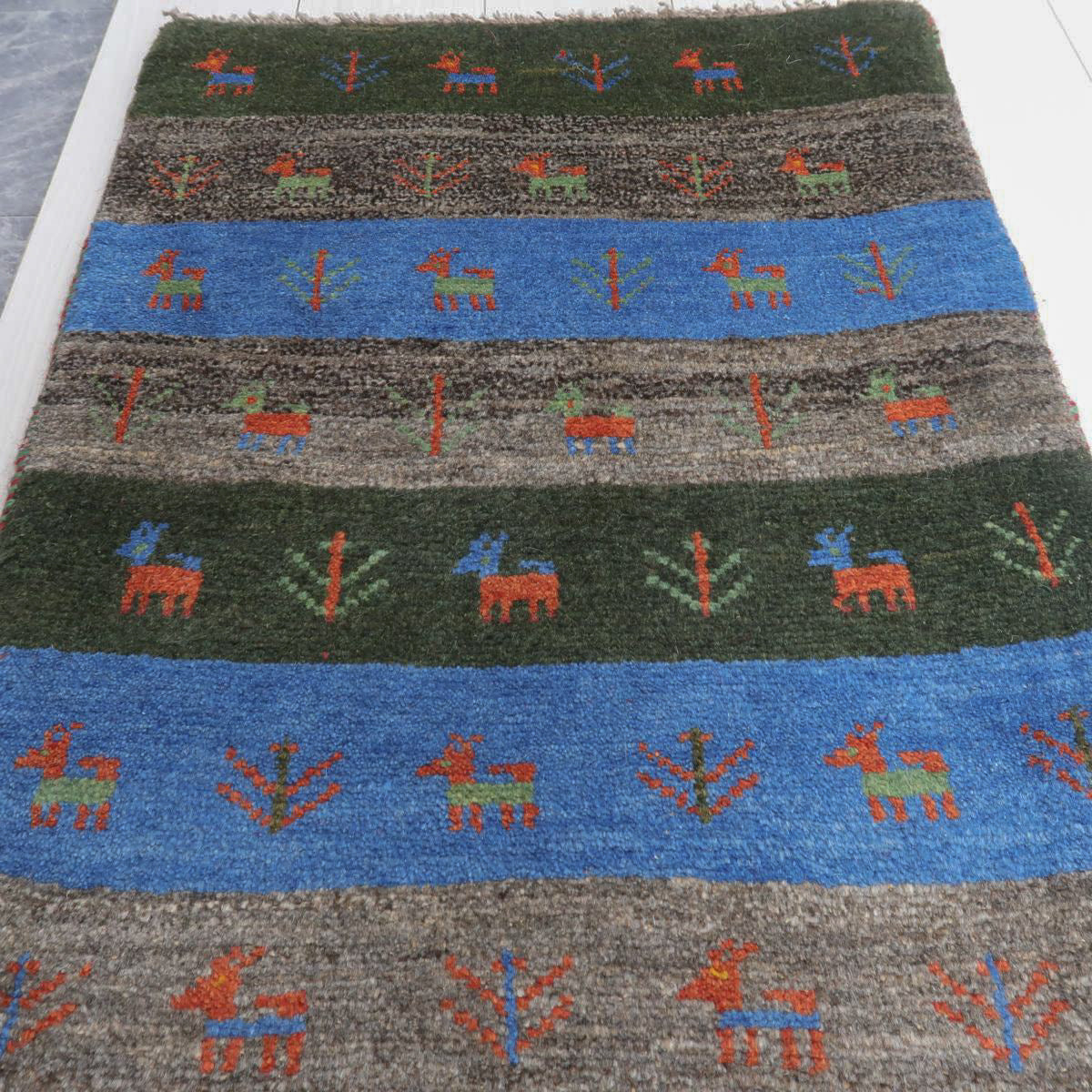 ギャッベ(ラティーフ) 87×66cm(BSS-11588)