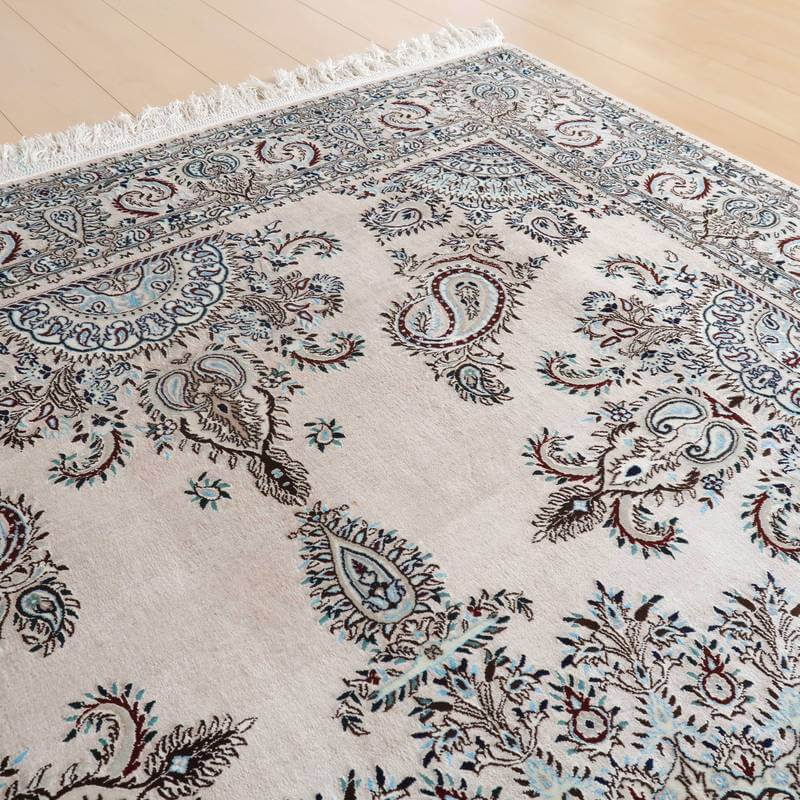 【在庫確保の予約受付中】高級ペルシャ絨毯ナイン産ハビビアン工房シルク 237×164cm(FL-22176)
