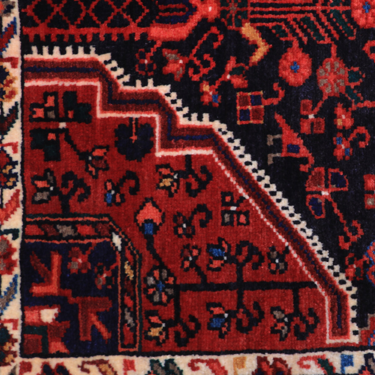 ペルシャ絨毯(イラン産)トゥイセルカーン 186×119cm(FL-70158)