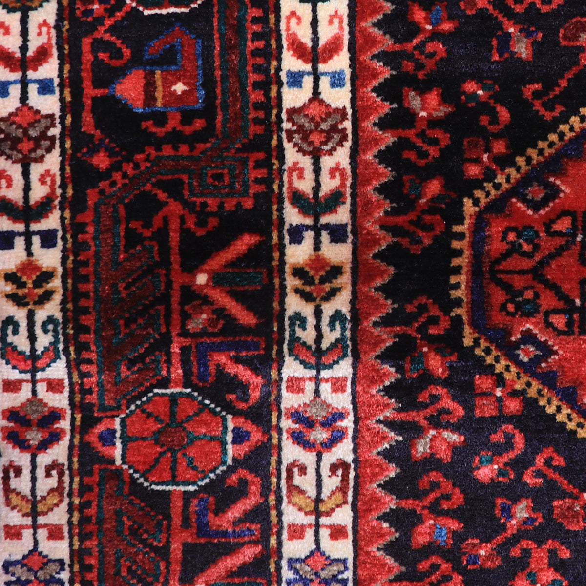 ペルシャ絨毯(イラン産)トゥイセルカーン 186×119cm(FL-70158)