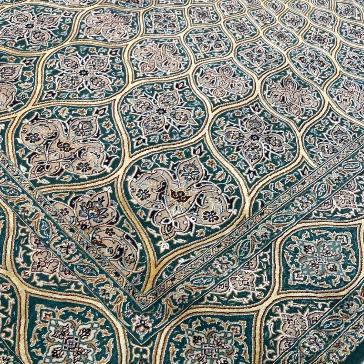 最高級ペルシャ絨毯(ナイン産)ハビビアン工房 241×165cm(FL-70362)