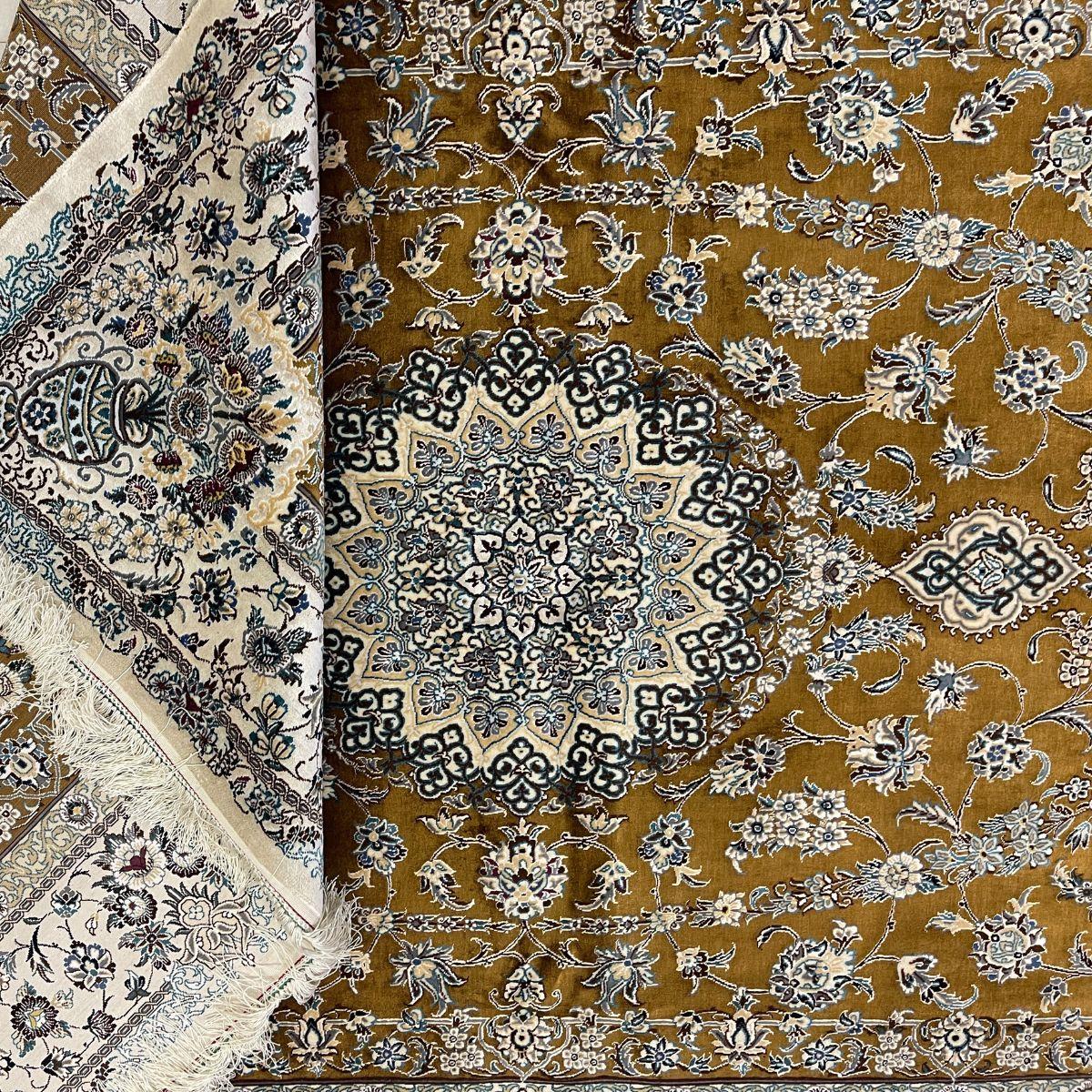 最高級ペルシャ絨毯(ナイン産)ハビビアン工房 227×147cm(FL-70363)