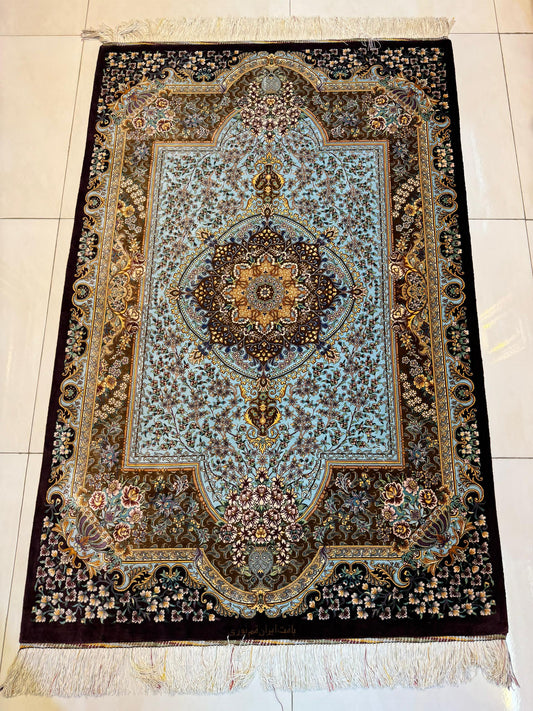 高級ペルシャ絨毯クム産シルク100% ノウリ工房 152×104cm(FN-10005)