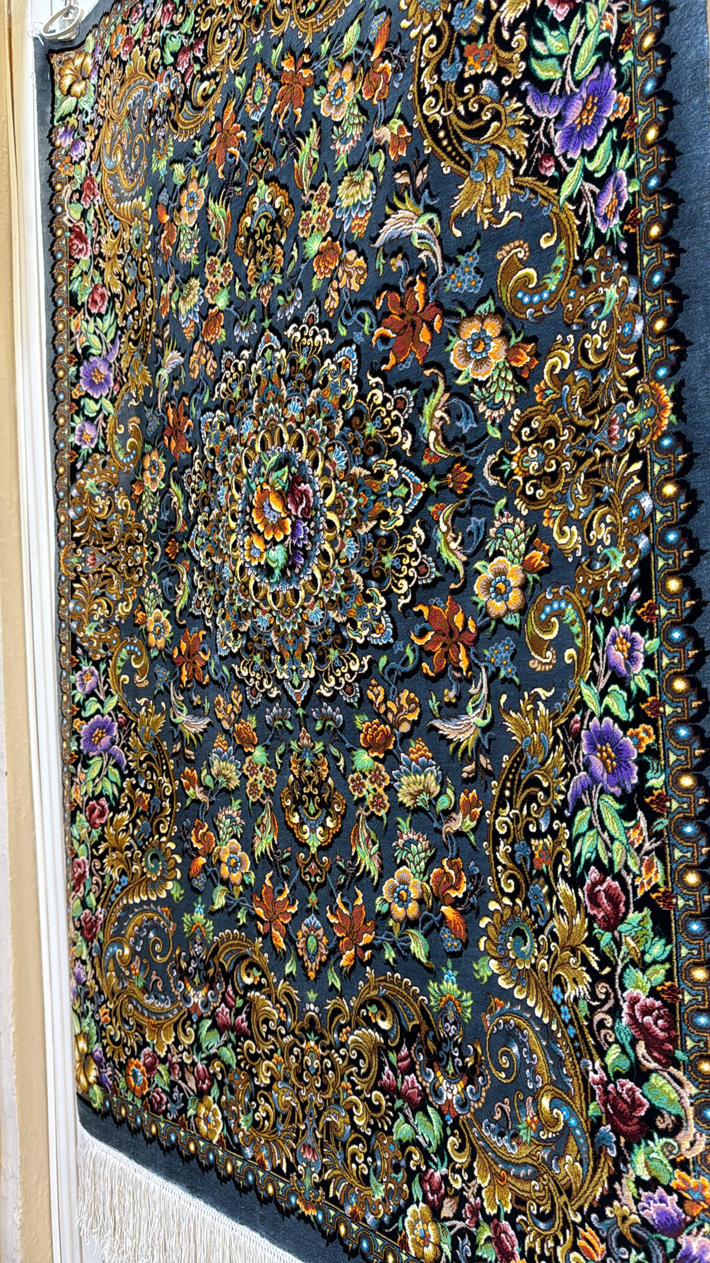 高級ペルシャ絨毯クム産シルク100% メフルバフ工房 123×80cm(FN-10008)