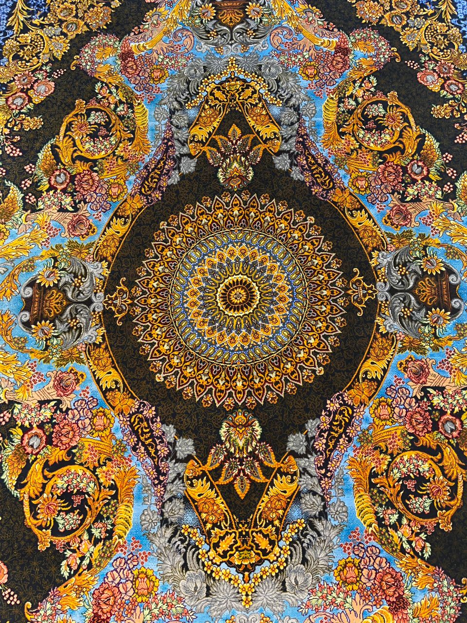 高級ペルシャ絨毯クム産シルク100% カズミ工房 161×104cm(FN-10016)