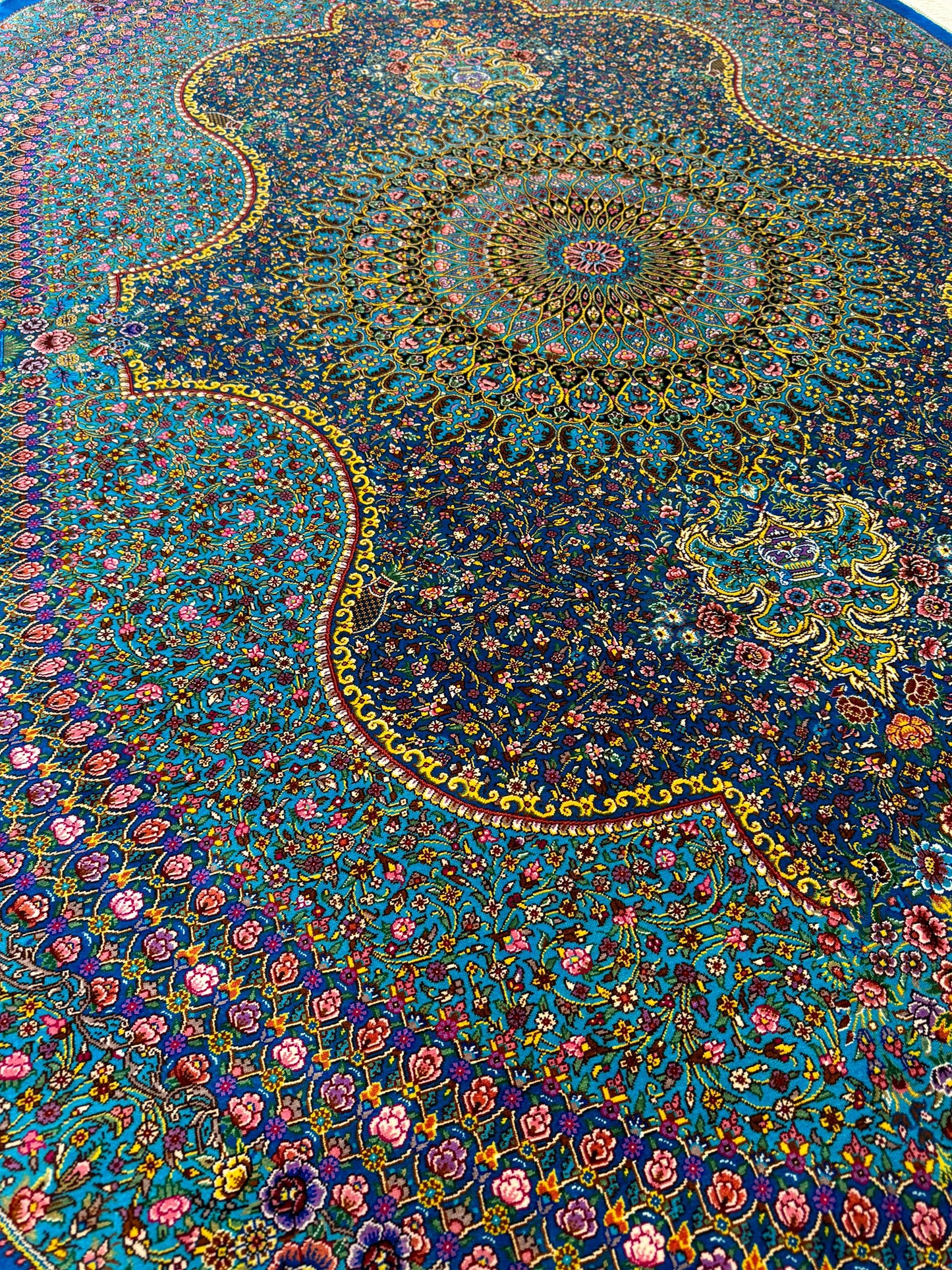 高級ペルシャ絨毯クム産シルク100% ジャムシディ工房 200×140cm(FN-10020)