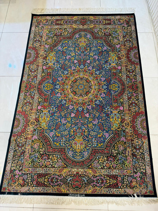 高級ペルシャ絨毯クム産シルク100%  メフルバフ工房  200×130cm(FN-10021)