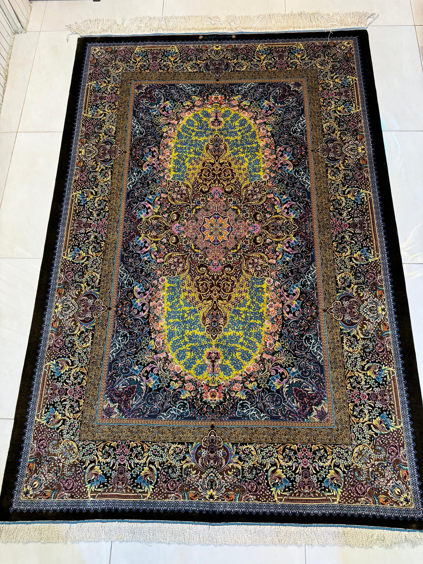 高級ペルシャ絨毯クム産シルク100% ノウリ工房 205×138cm(FN-10026)