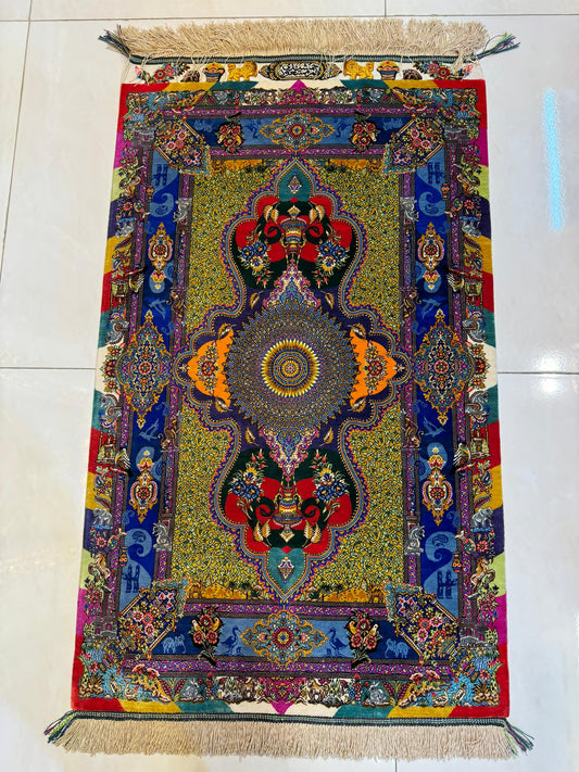 高級ペルシャ絨毯クム産シルク100%  ジャムシディ工房 94×89cm(FN-10029)