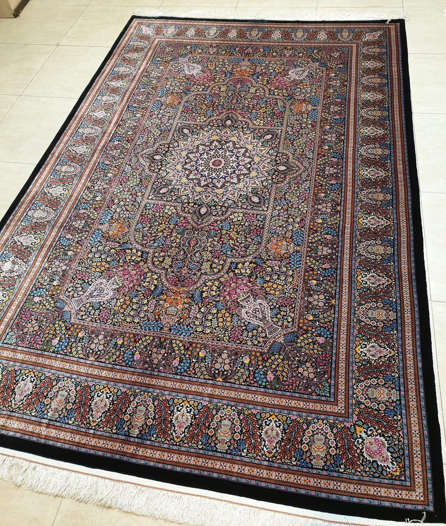高級ペルシャ絨毯クム産シルク100% ノウリ工房 300x203cm(FN-10049)
