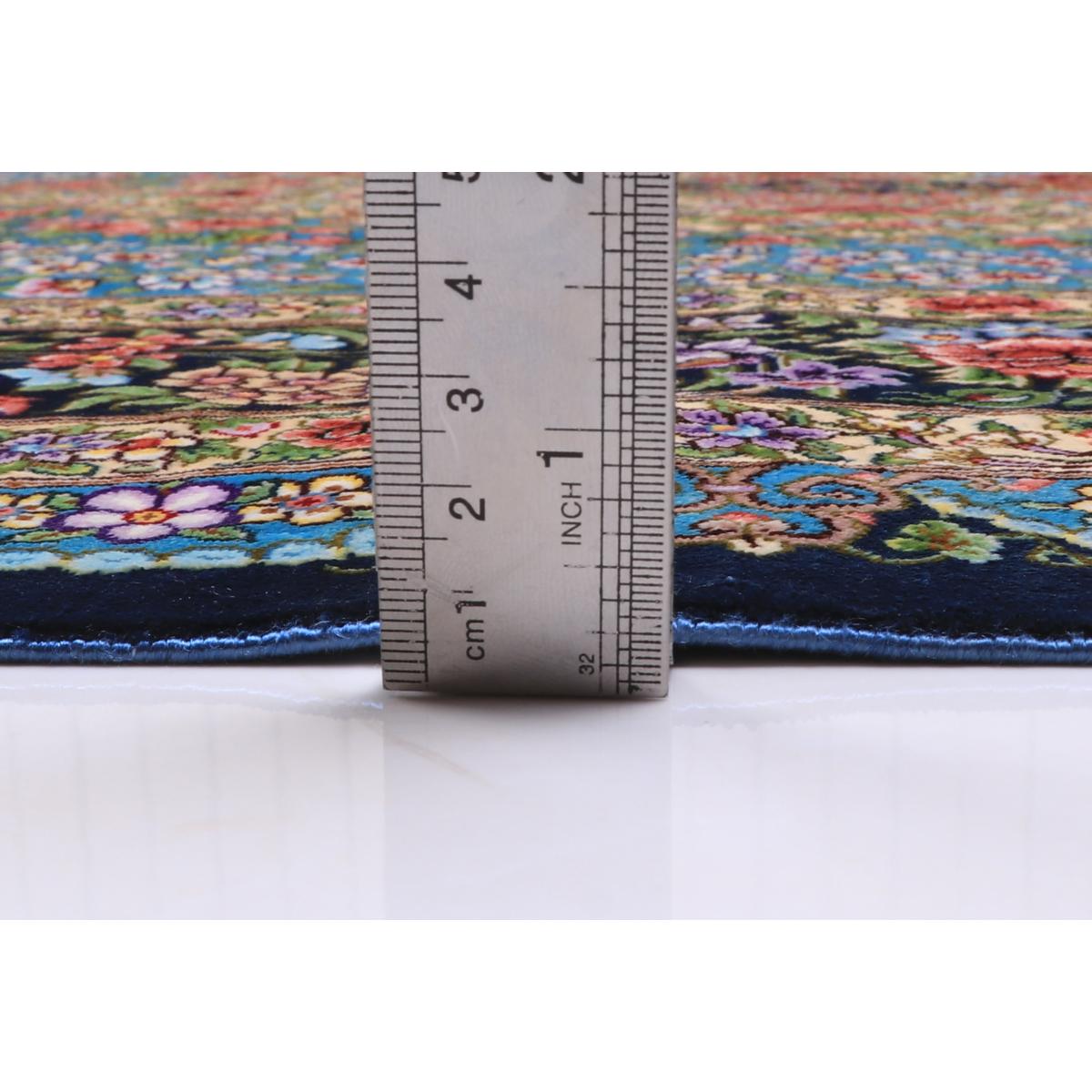 高級ペルシャ絨毯(シルク100%)メフルバフ工房 200×128cm(FN-70308)