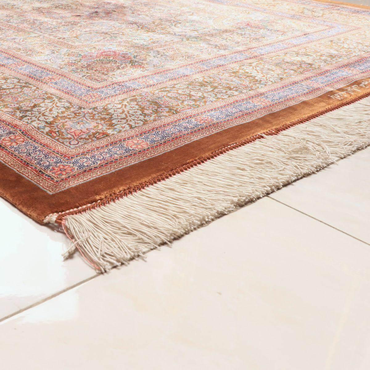 高級ペルシャ絨毯(シルク100%)ヌーリ工房 151×101cm(FN-70352)