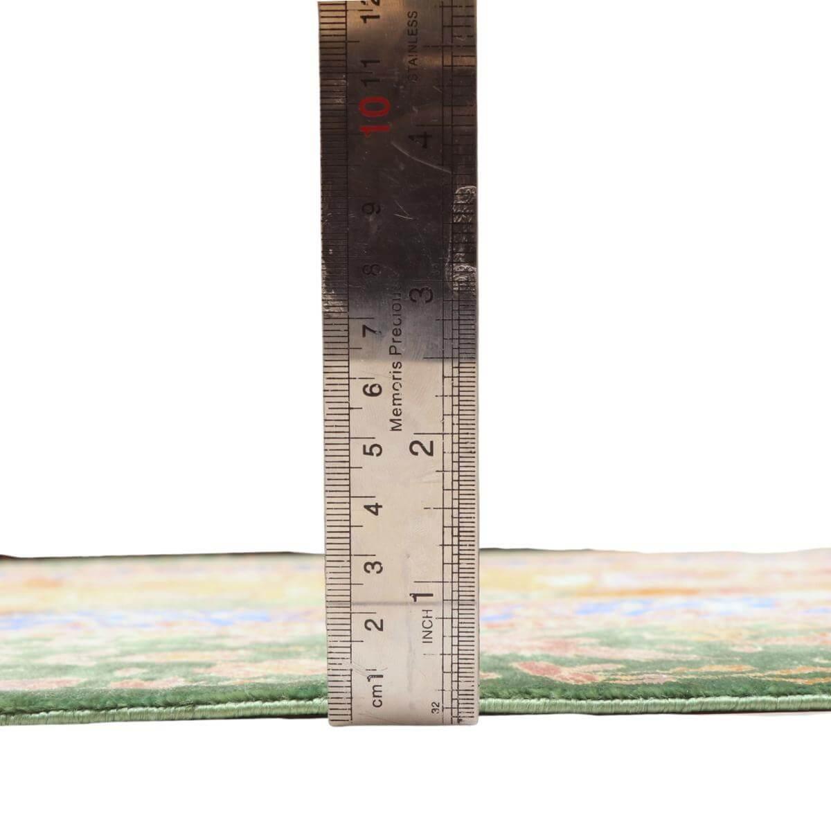高級ペルシャ絨毯(シルク100%)ヌーリ工房 153×100cm(FN-70361)