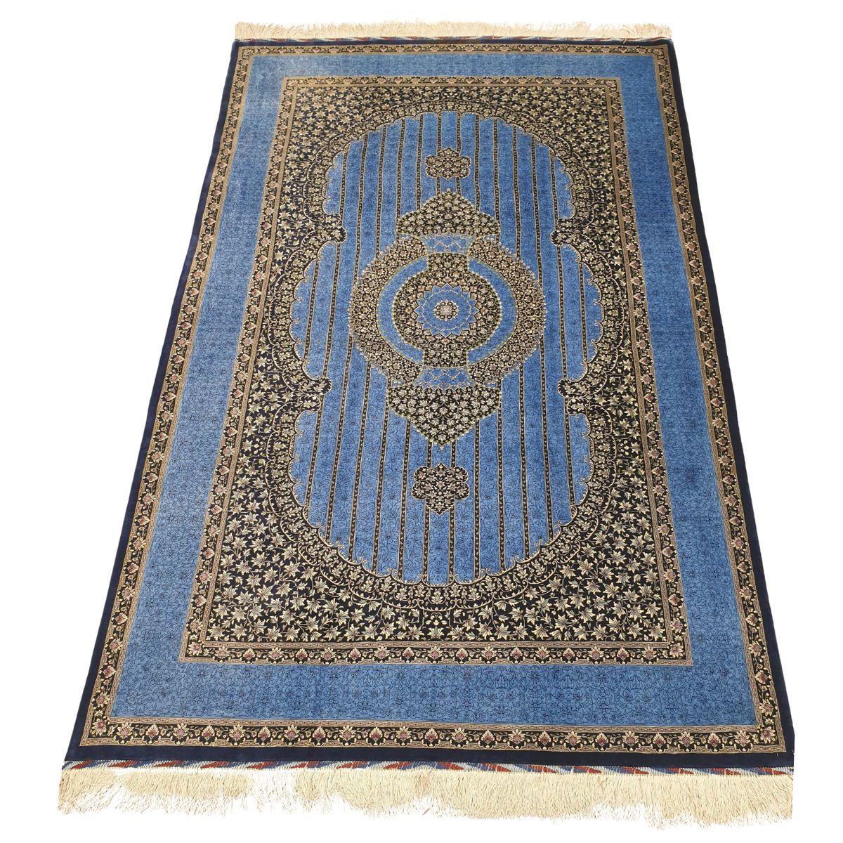 ペルシャ絨毯(シルク100%手織り)イランクム 205×136cm(FN-70378)