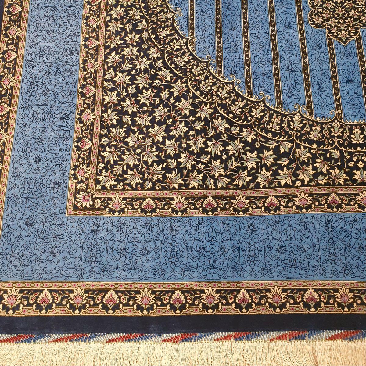 ペルシャ絨毯(シルク100%手織り)イランクム 205×136cm(FN-70378)