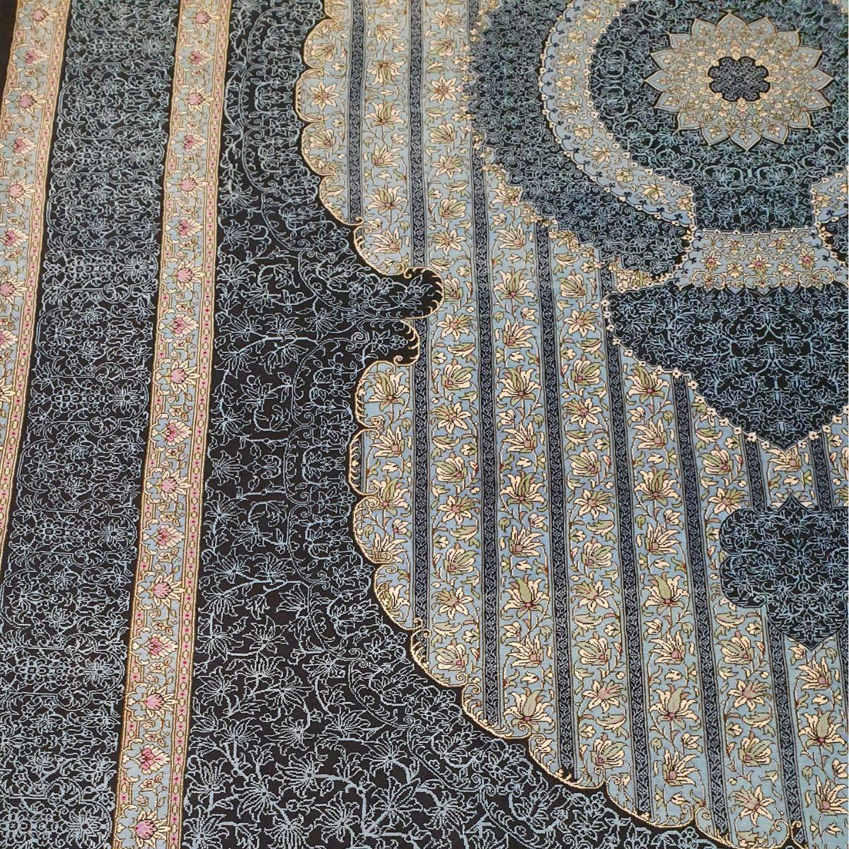ペルシャ絨毯(シルク100%手織り)Farsh Iran jada va Musavi 210×141cm(FN-70380)