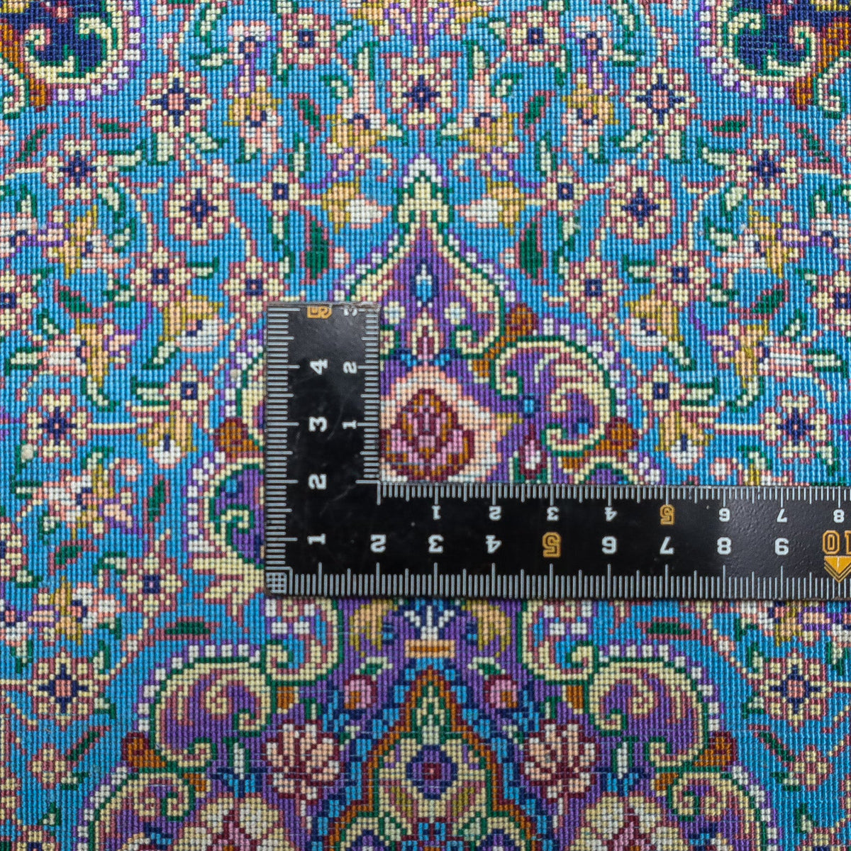 高級ペルシャ絨毯 クム産 シルク100%|メダリオン柄(花唐草) ターコイズ×パープル|45×29cm(FS-13336)
