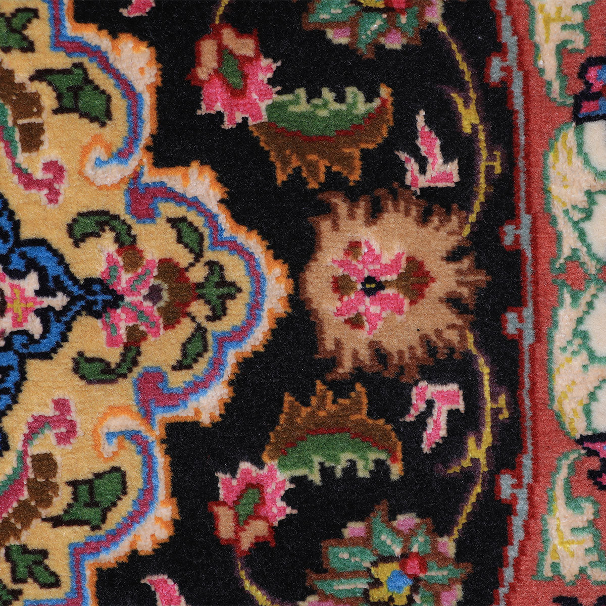 ペルシャ絨毯(イラン産)タブリーズ 67×48cm(FS-70009)