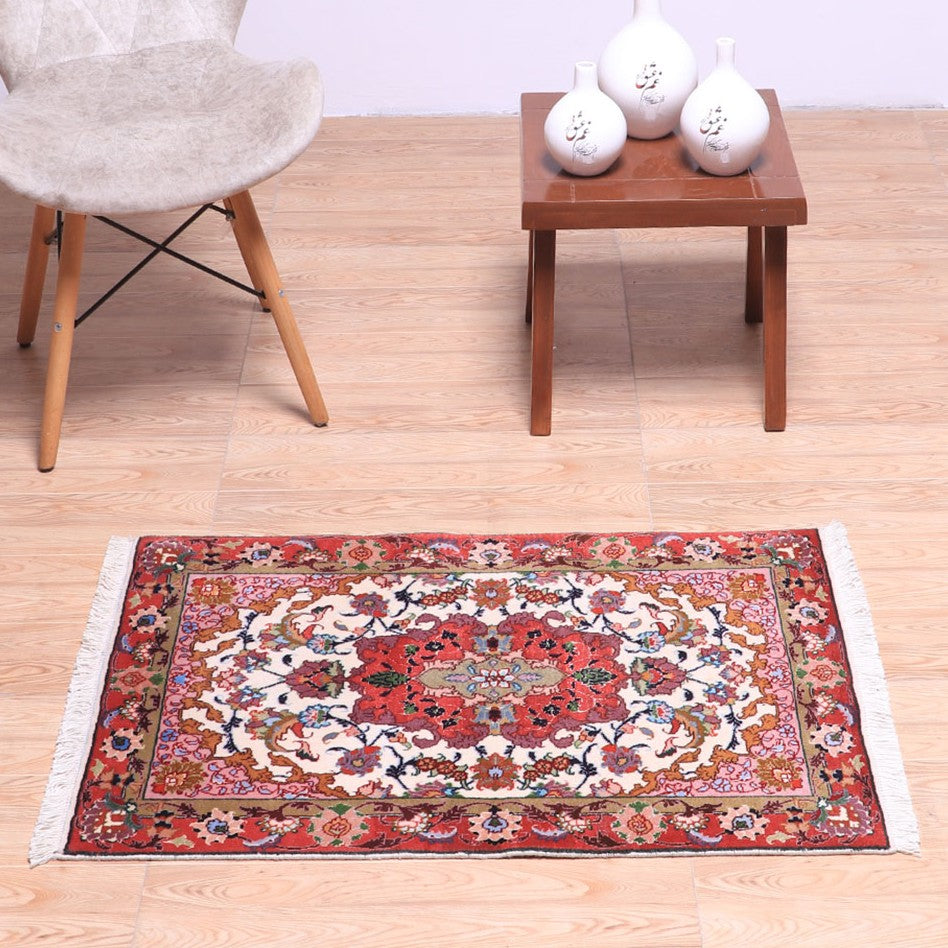 ペルシャ絨毯(イラン産)タブリーズ 92×62cm(FS-70011)