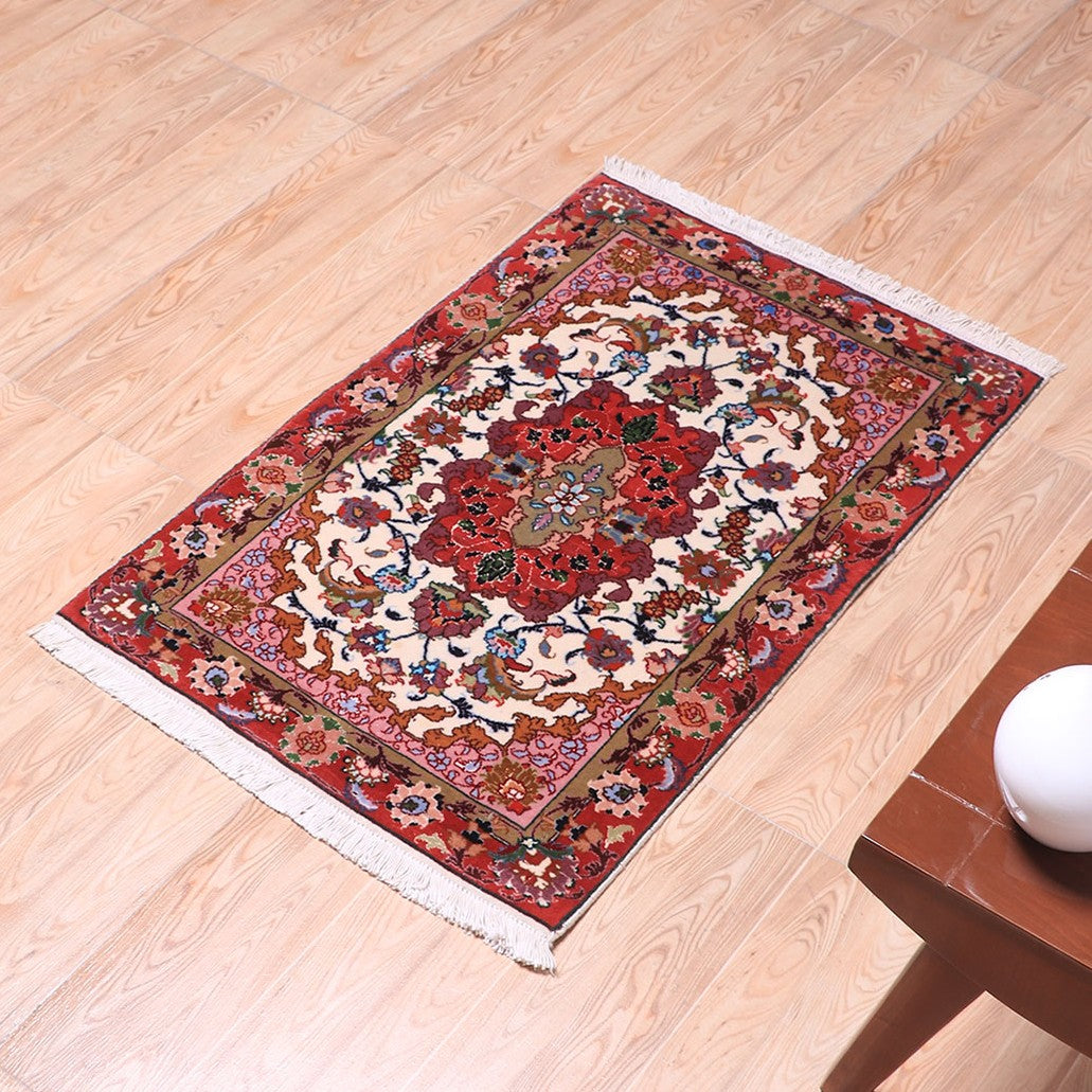 ペルシャ絨毯(イラン産)タブリーズ 92×62cm(FS-70011)