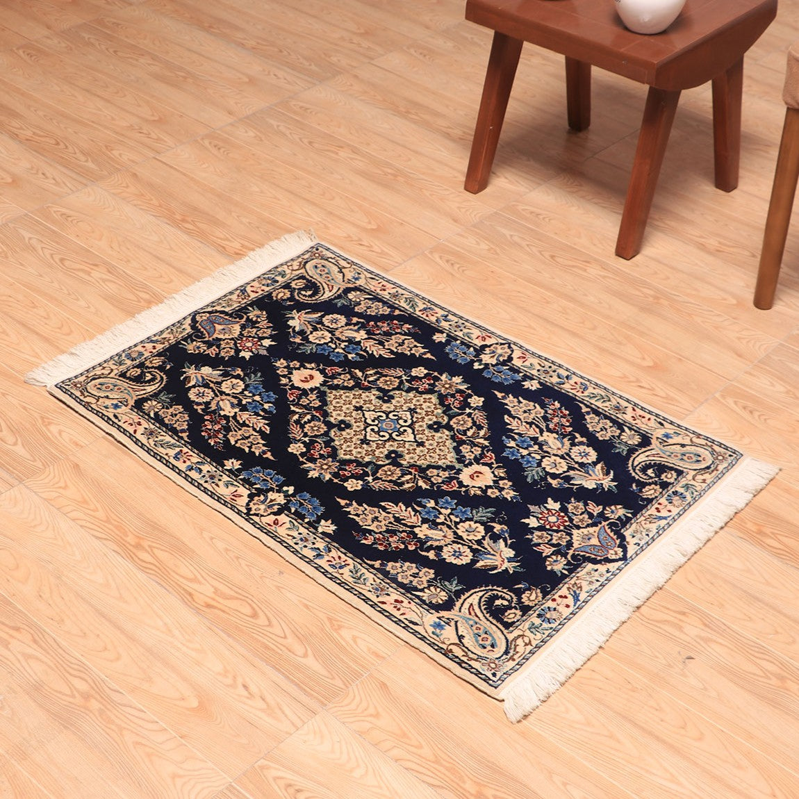 ペルシャ絨毯(イラン産)ナイン 88×60cm(FS-70013)