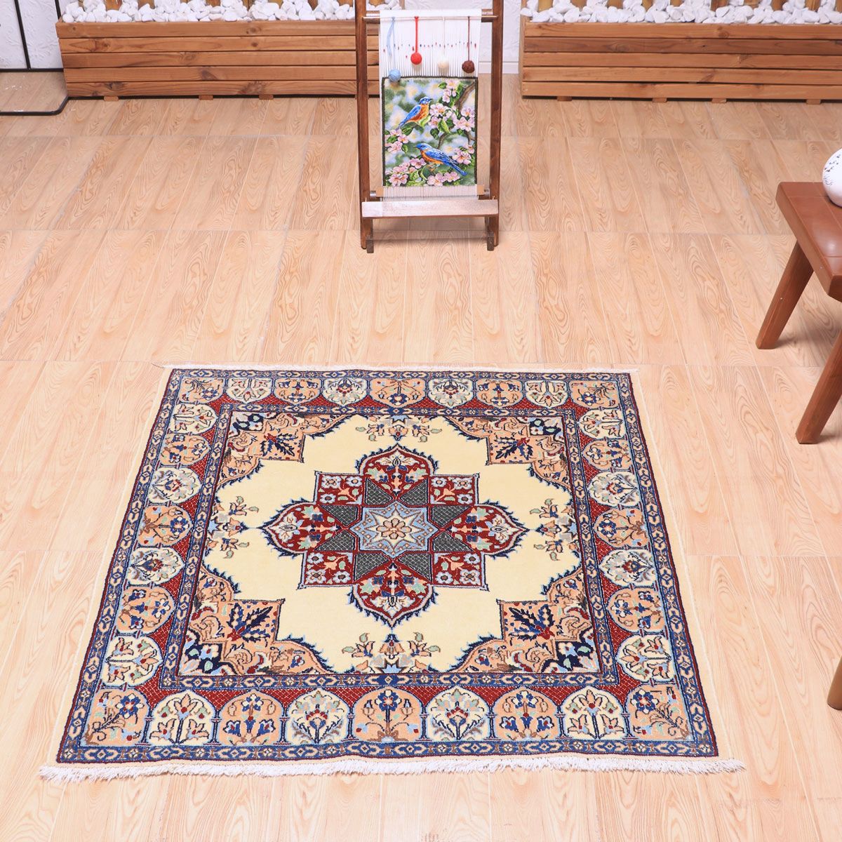 ペルシャ絨毯(イラン産)ナイン 103×99cm(FS-70023)