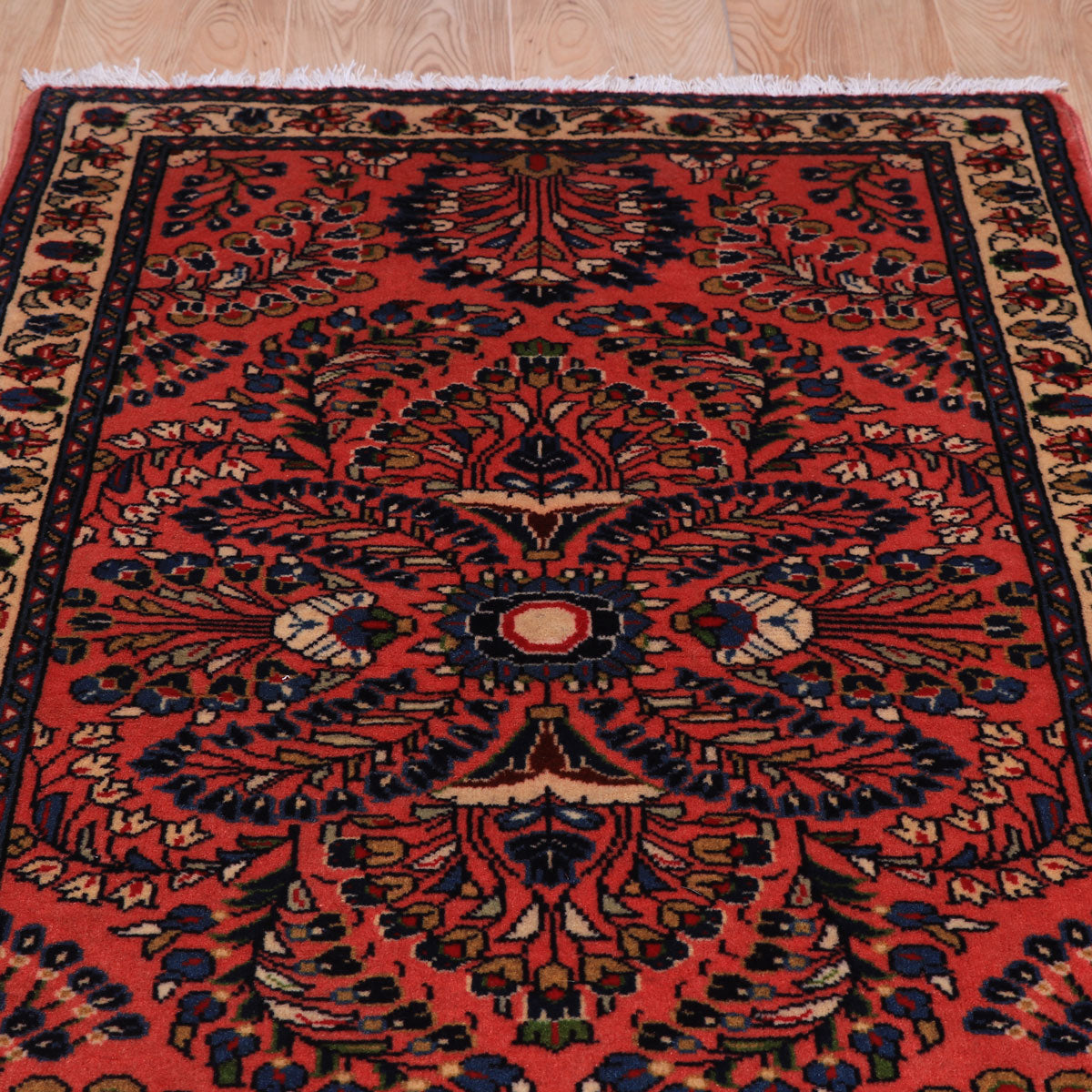 ペルシャ絨毯(イラン産)サルーク 126×68cm(FS-70035)