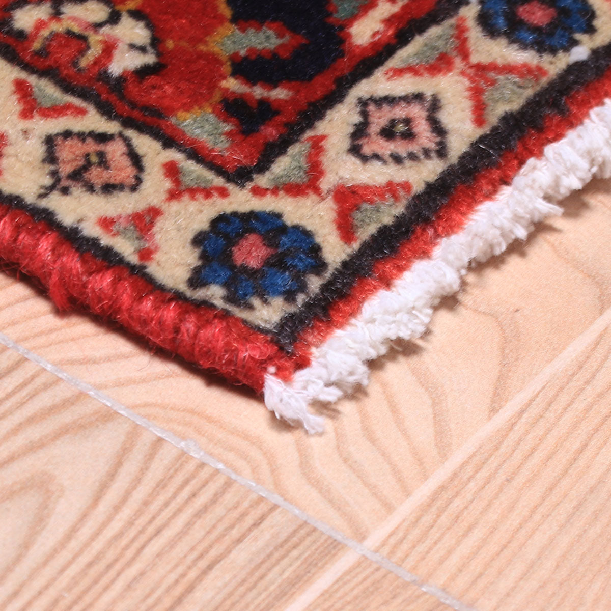 ペルシャ絨毯(イラン産)ヴァラミーン 84×46cm(FS-70050)