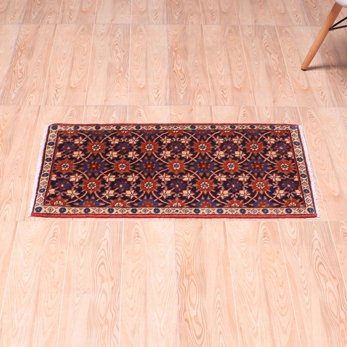 ペルシャ絨毯(イラン産)ヴァラミーン 84×46cm(FS-70050)
