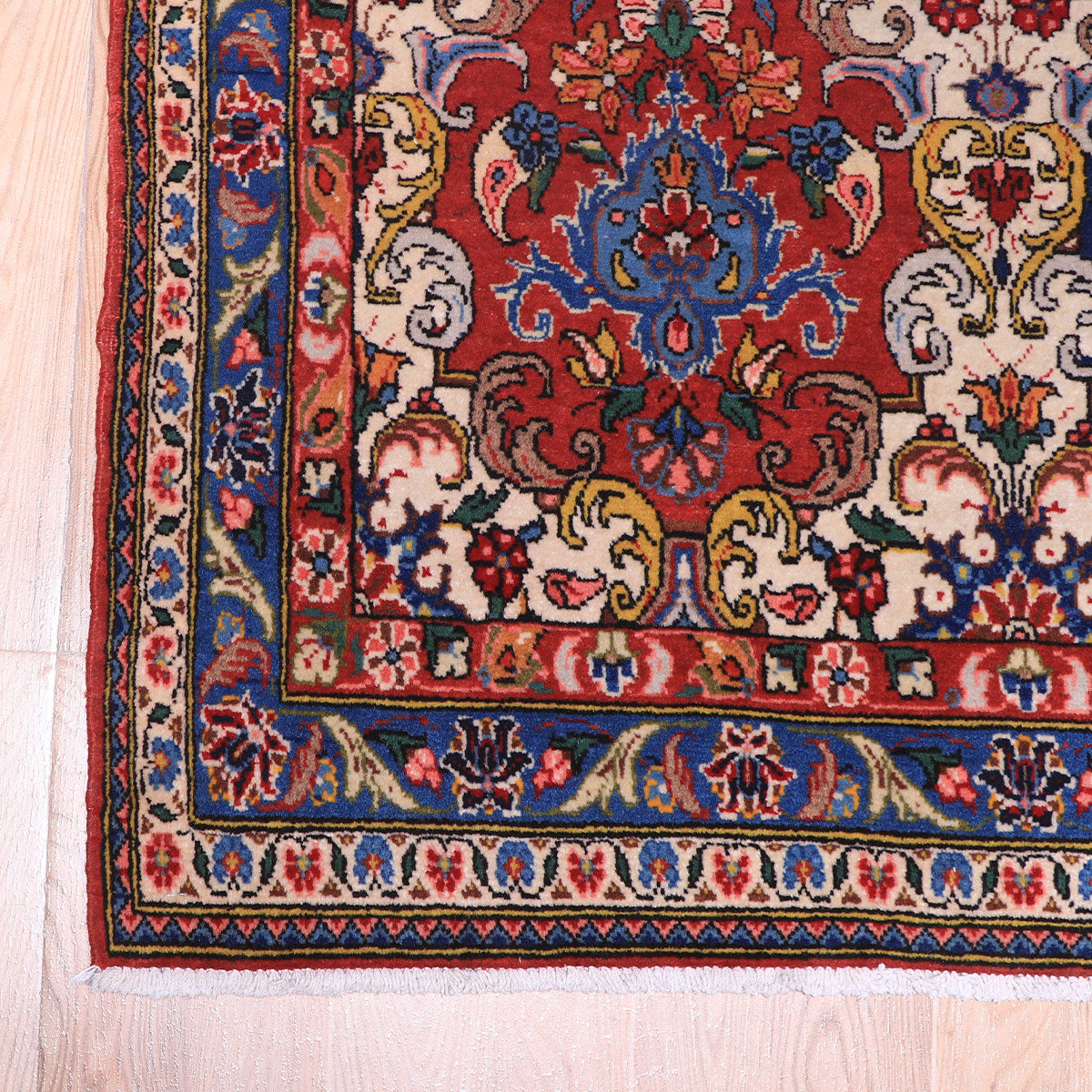 ペルシャ絨毯(イラン産)イスファハンアンティーク 94×81cm(FS-70051)