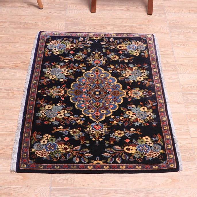 ペルシャ絨毯(イラン産)クム 102×67cm(FS-70060)