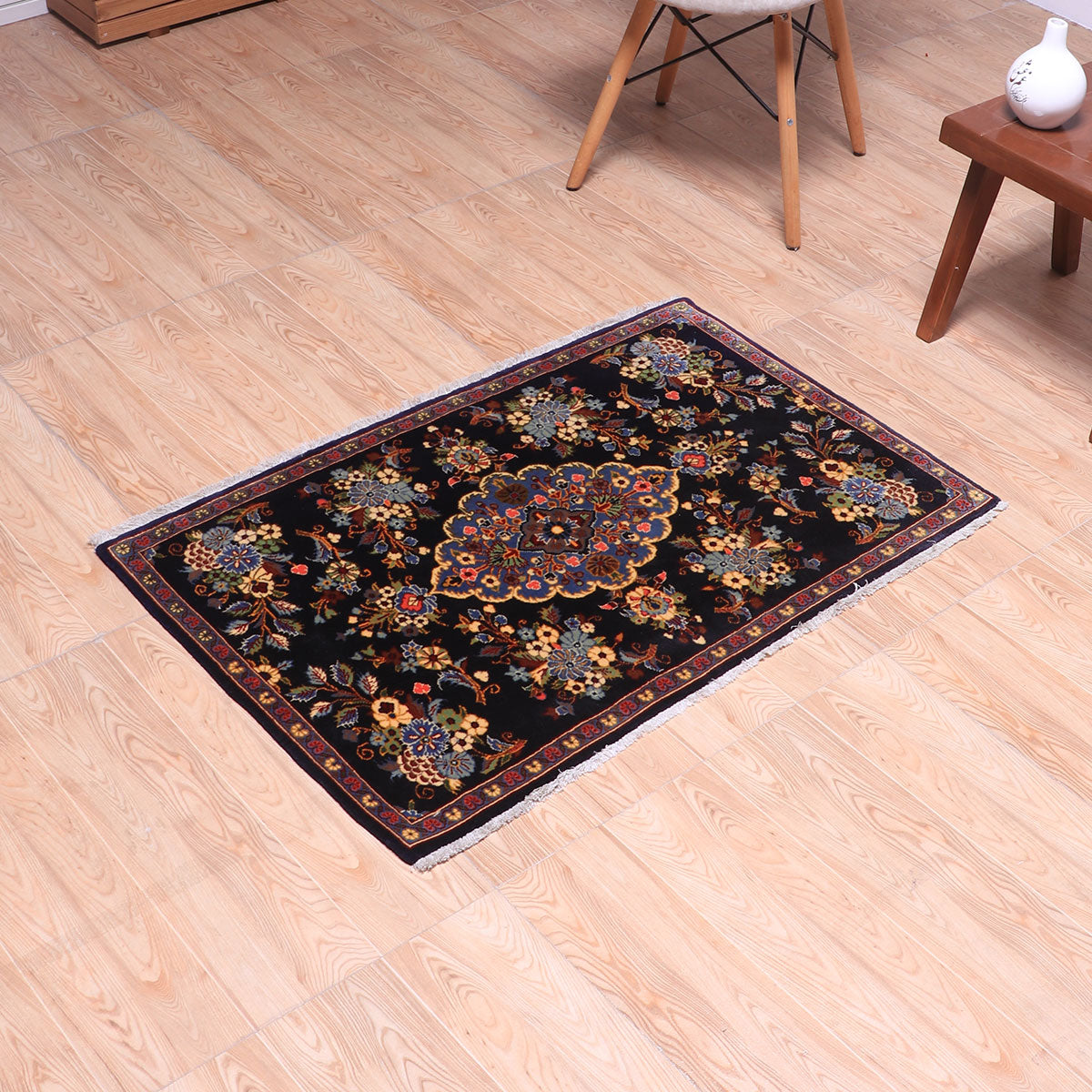 ペルシャ絨毯(イラン産)クム 102×67cm(FS-70060)