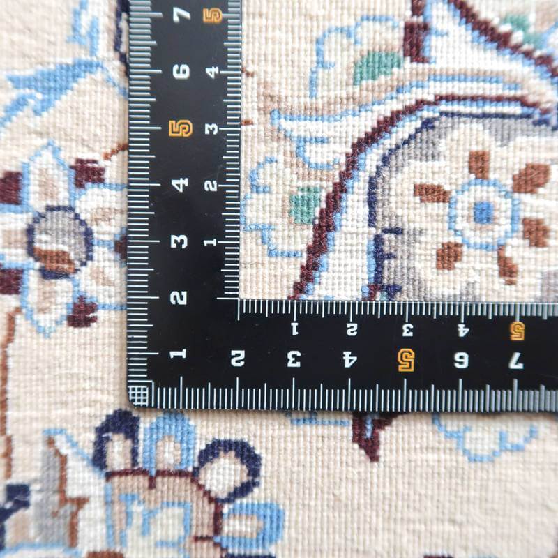 【在庫確保の予約受付中】高級ペルシャ絨毯ナイン産ハビビアン工房 260×205cm(FX-22178)