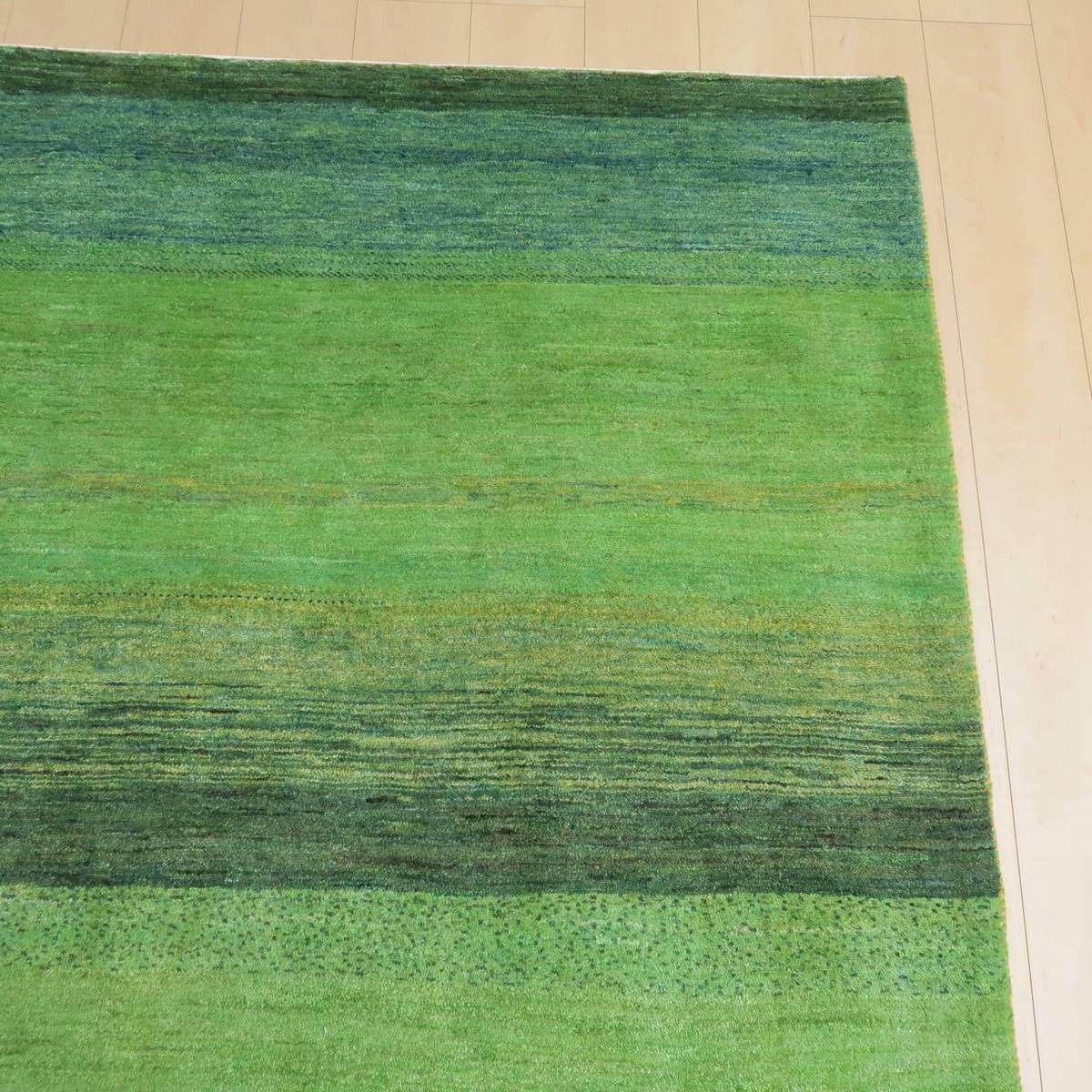 プレミアムギャッベ/ホシナマイ(ルリバフ) 203×194cm(HL-27762)