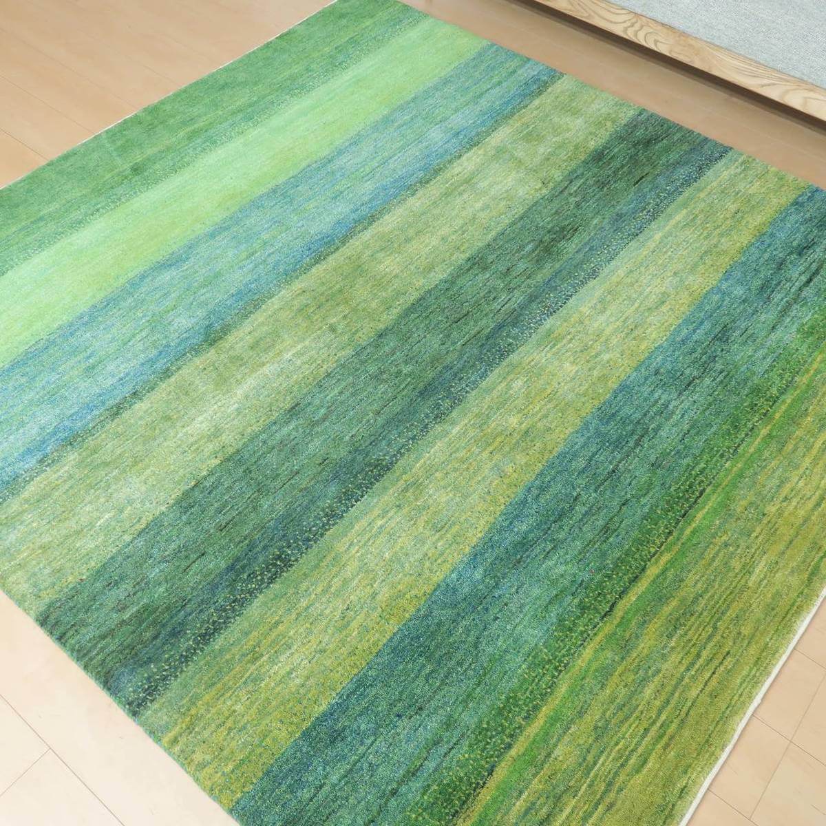 プレミアムギャッベ/ホシナマイ(ルリバフ) 206×203cm(HL-31154)