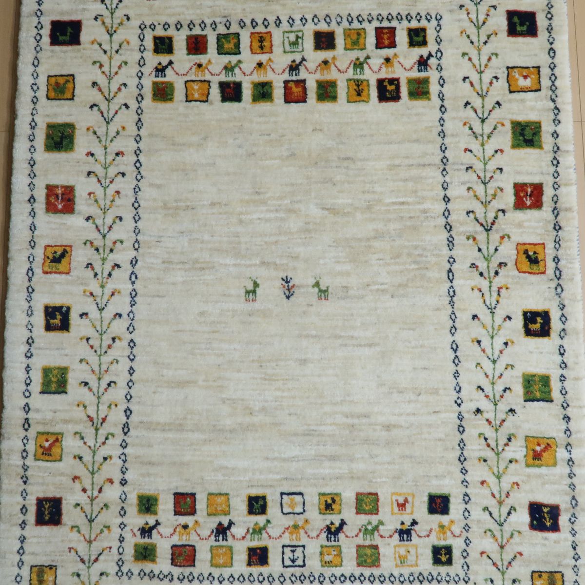 ギャッベ(ルリバフ) 145×114cm(HM-11196)