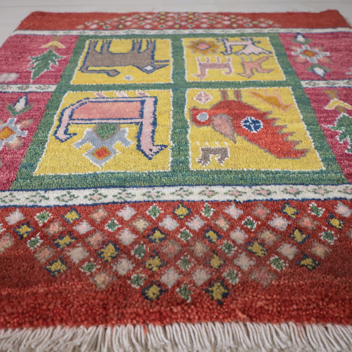 ギャッベ(ルリバフ) 67×65cm(HP-11972)