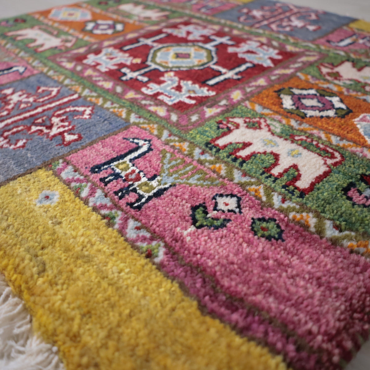 ギャッベ(ルリバフ) 55×63cm(HP-11973)