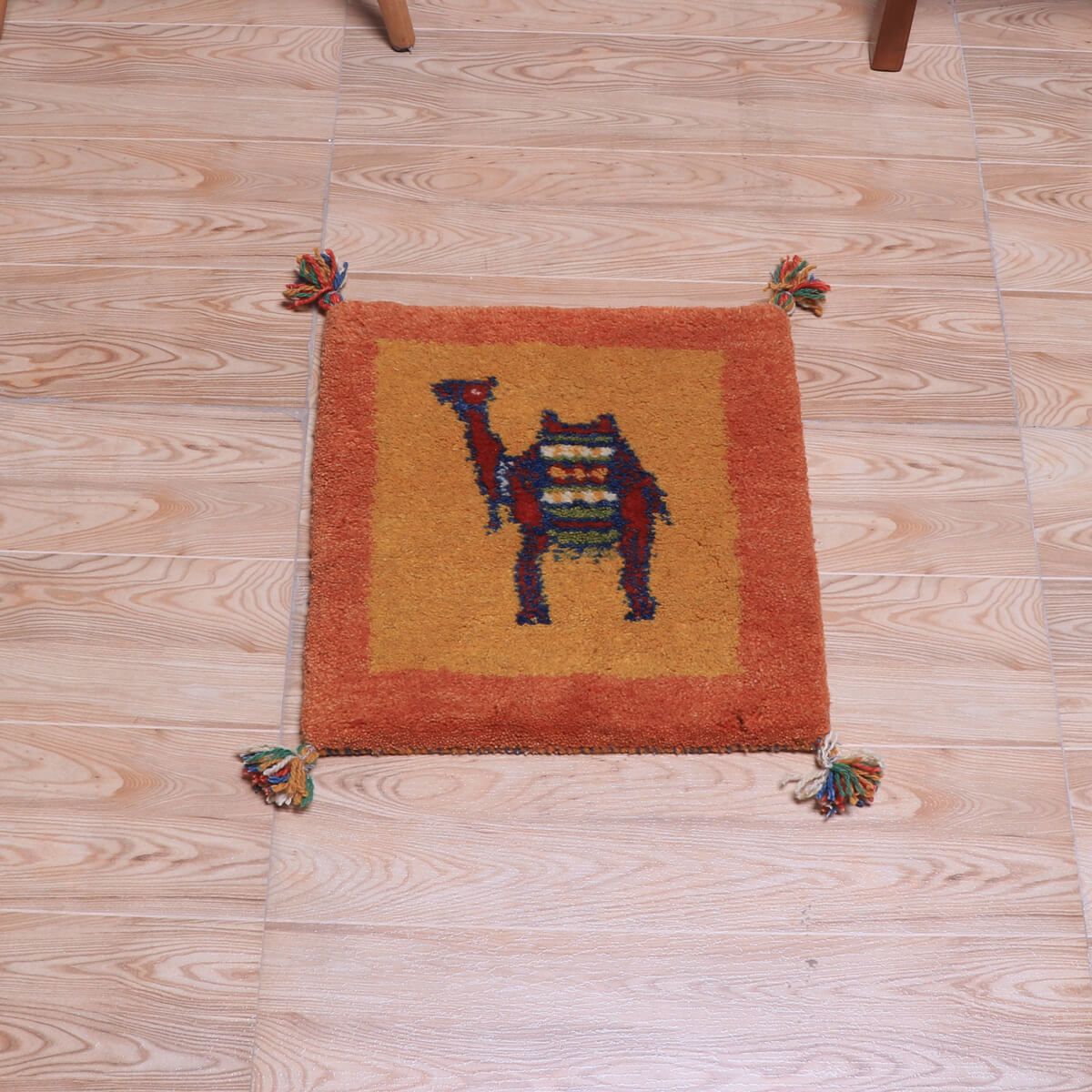 ギャッベ(ギャベ)カシュクリ 41×40cm(HP-70206)