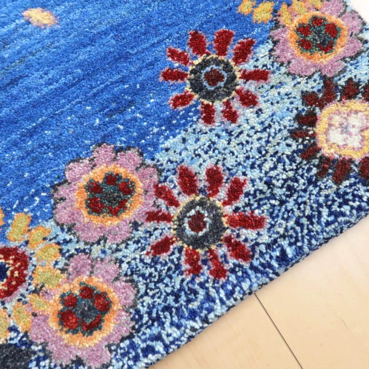 プレミアムギャッベ/ホシナマイ(ルリバフ) 113×63cm(HS-11001)