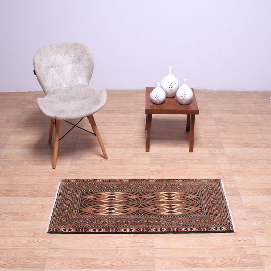 ペルシャ絨毯（イラン産）トルクメン　112×51cm（FS-70053）