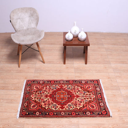 ペルシャ絨毯（イラン産）バクティアリ　105×65cm（FS-70063）