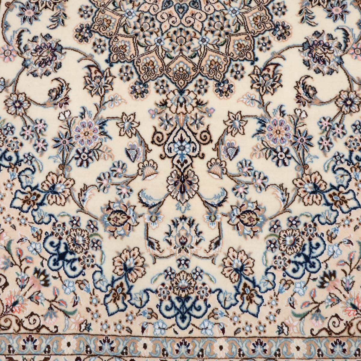 ペルシャ絨毯　ナイン産　9ラ（La）メダリオン柄　203×131cm（FL-13280）
